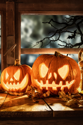 alt="The Best Halloween Haunts on Long Island: A Spooktacular Guide to Bone-Chilling Fun! blog post featured image"